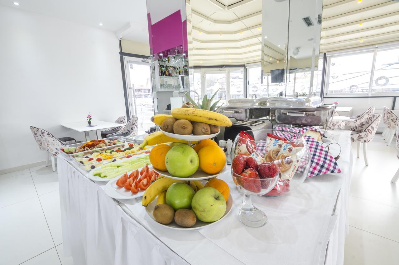 Astera Apart Hotel Skopje Luaran gambar